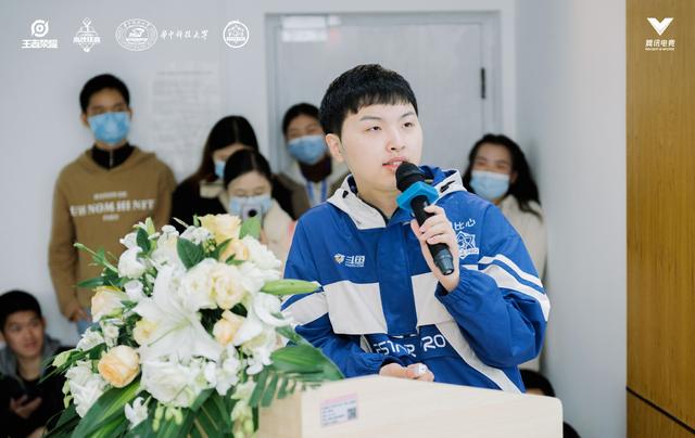 探讨MOBA游戏中的操作技巧与发育策略