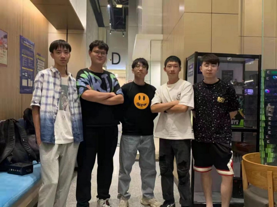 邓紫棋献声英雄联盟S15全球总决赛主题曲Sacrifice